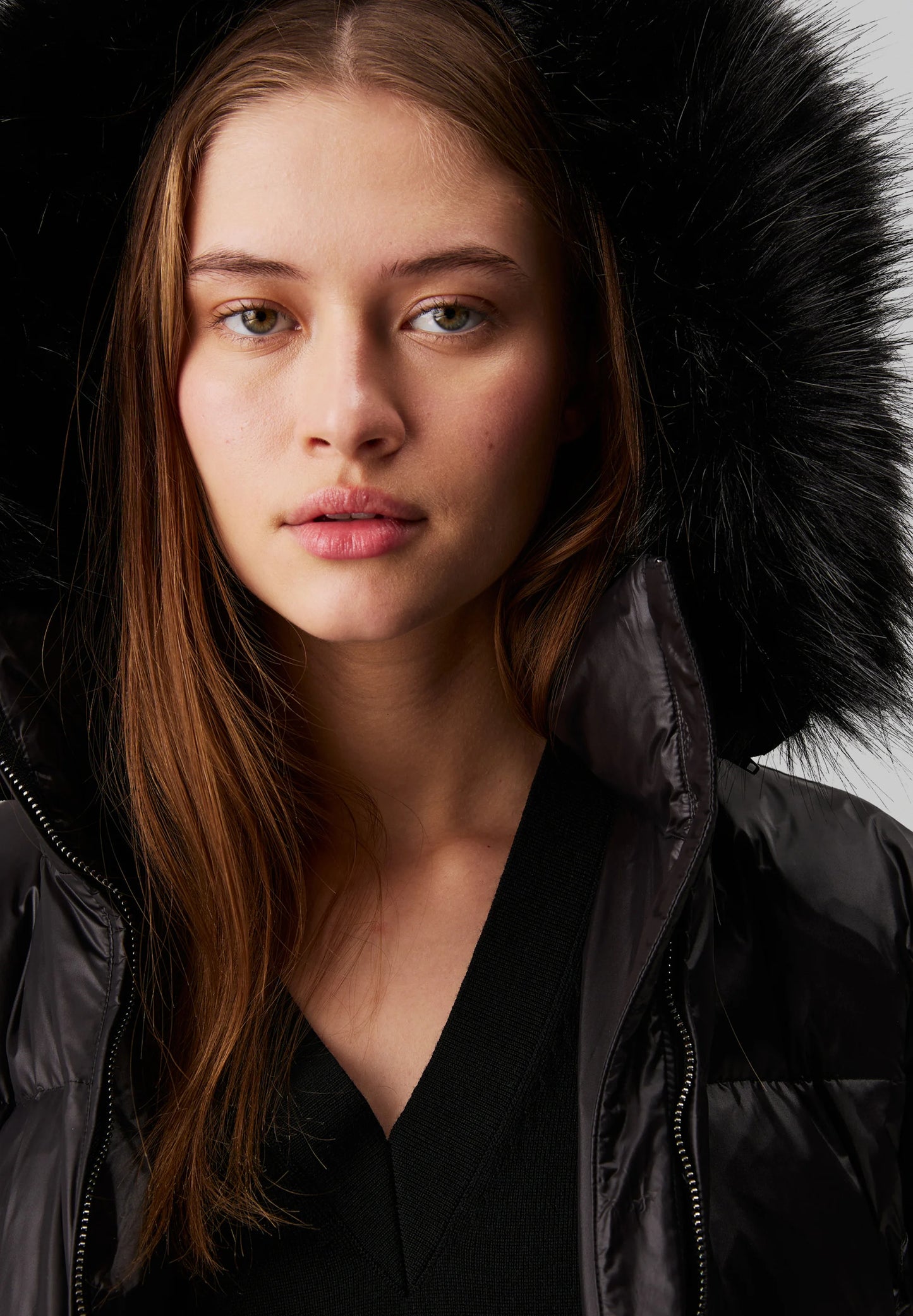Calvin Klein Doudoune Longue Femme avec Capuche en Fausse Fourrure  ❄️