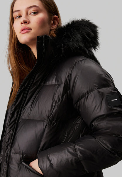Calvin Klein Doudoune Longue Femme avec Capuche en Fausse Fourrure  ❄️